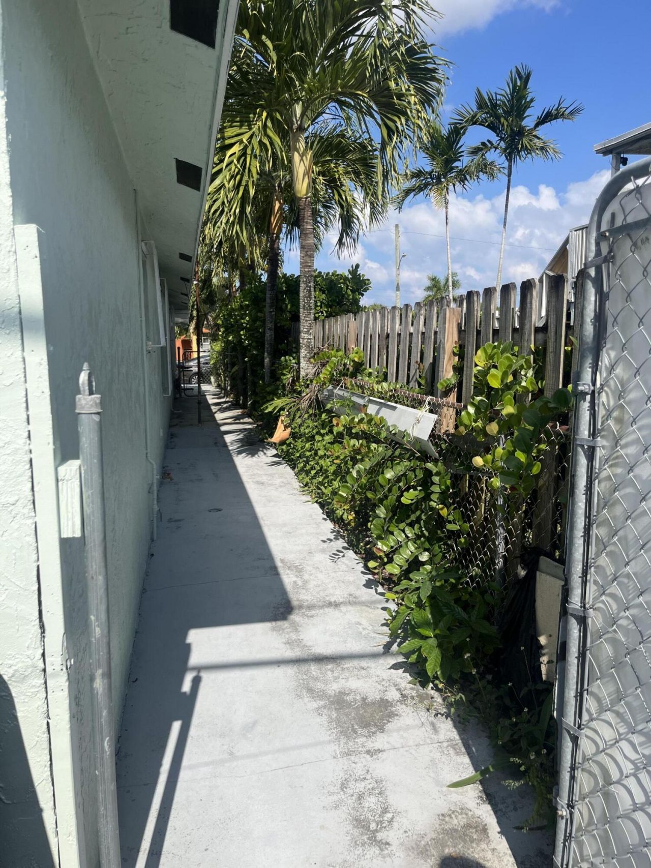 820 W Lakewood Road, West Palm Beach, FL 33405 Photo