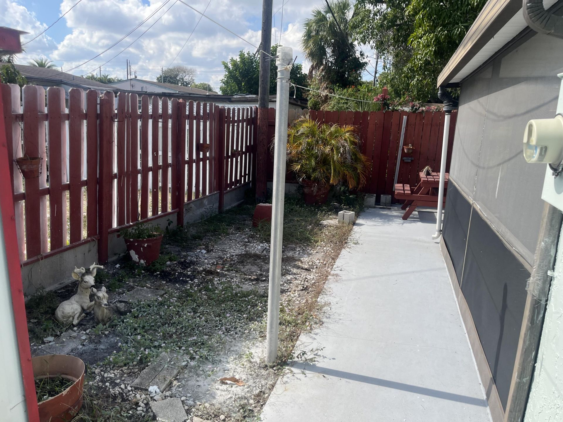 820 W Lakewood Road, West Palm Beach, FL 33405 Photo