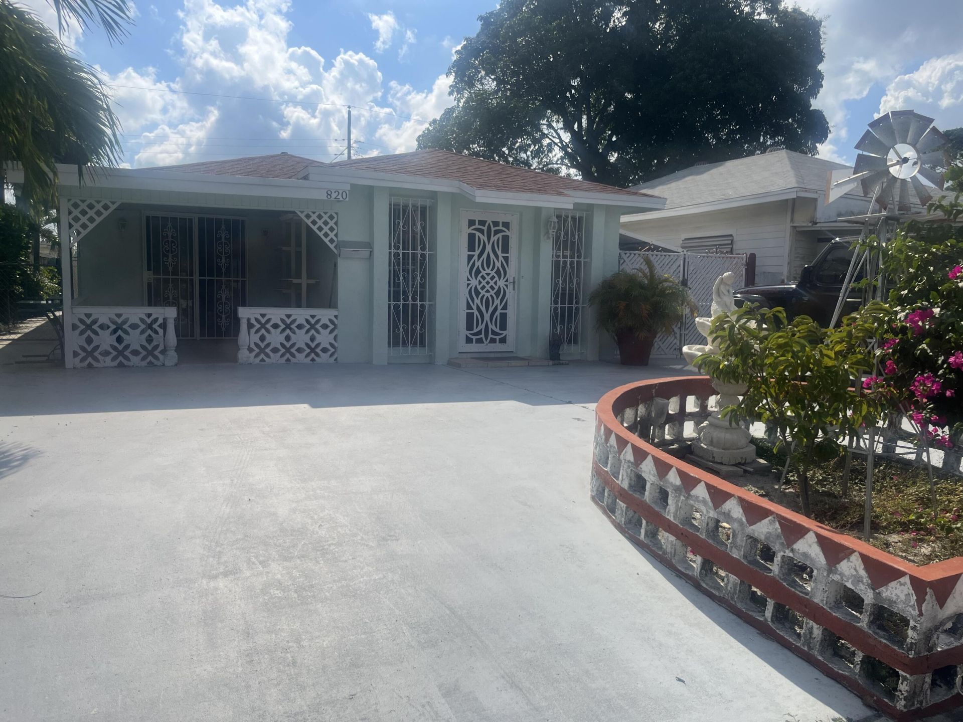 820 W Lakewood Road, West Palm Beach, FL 33405 Photo