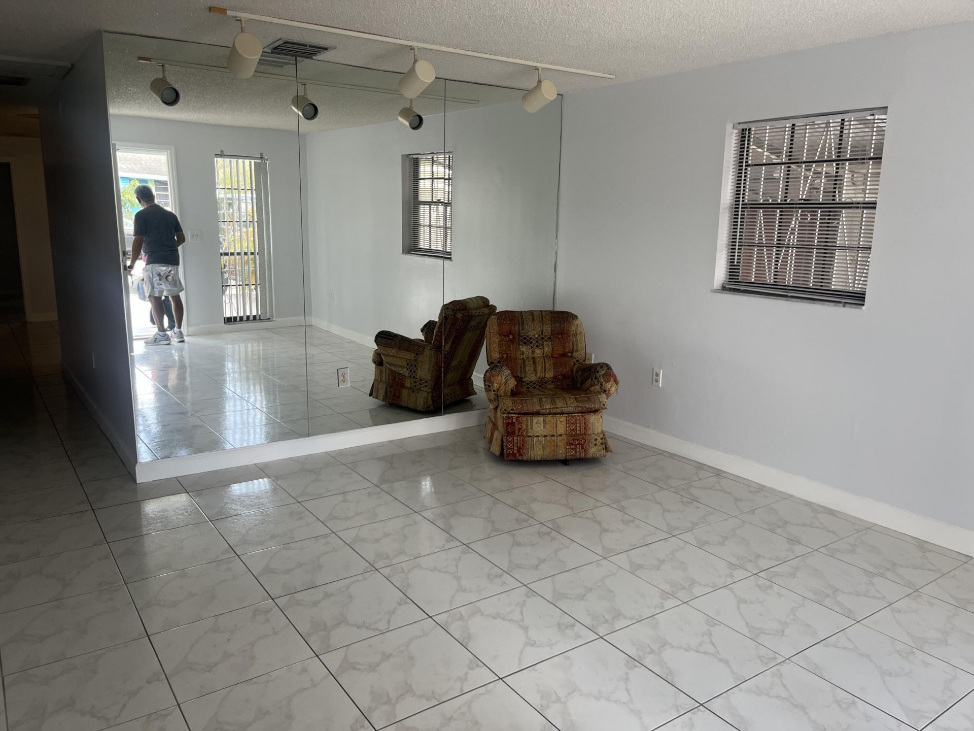 820 W Lakewood Road, West Palm Beach, FL 33405 Photo
