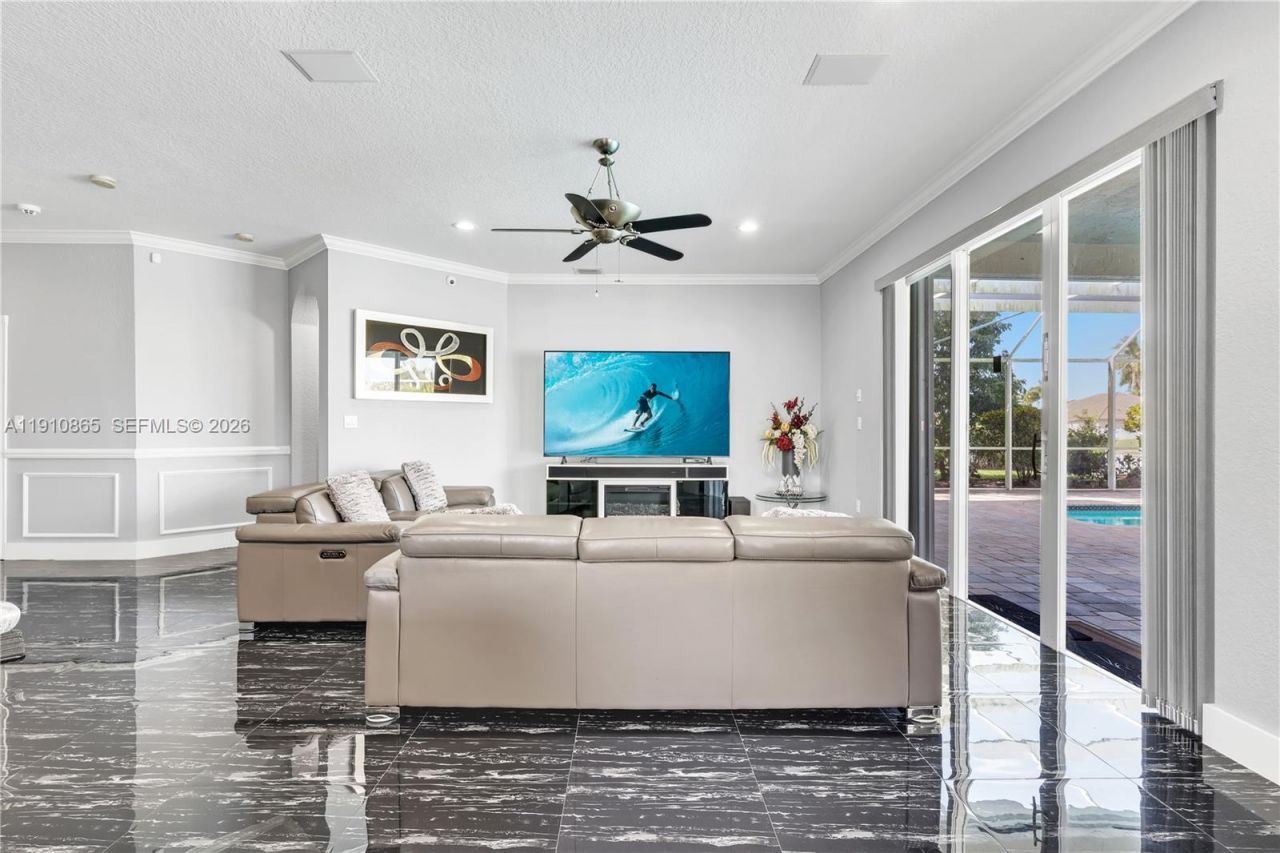 13787 NW 19th Ct, Pembroke Pines, FL 33028 Photo