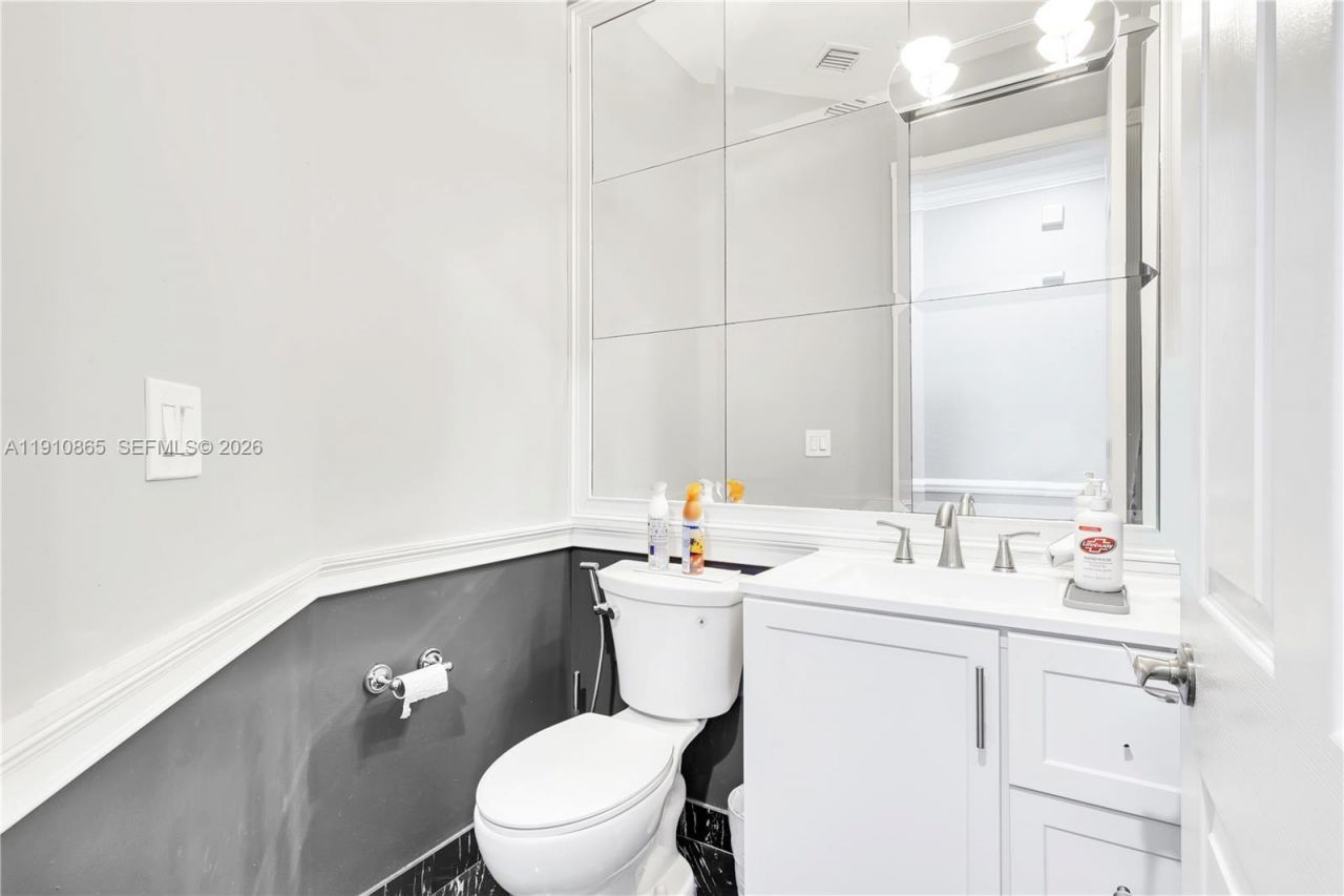 13787 NW 19th Ct, Pembroke Pines, FL 33028 Photo