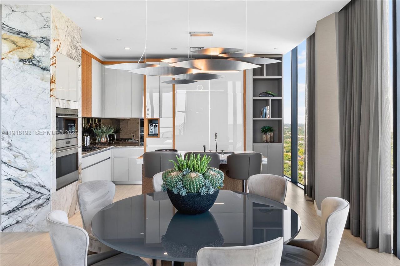 2821 S Bayshore Dr, Unit LPH-D, Miami, FL 33133 Photo