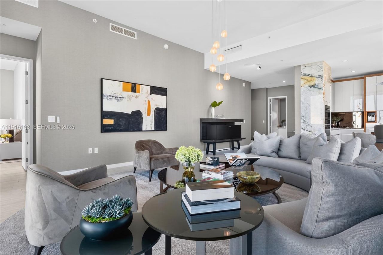 2821 S Bayshore Dr, Unit LPH-D, Miami, FL 33133 Photo