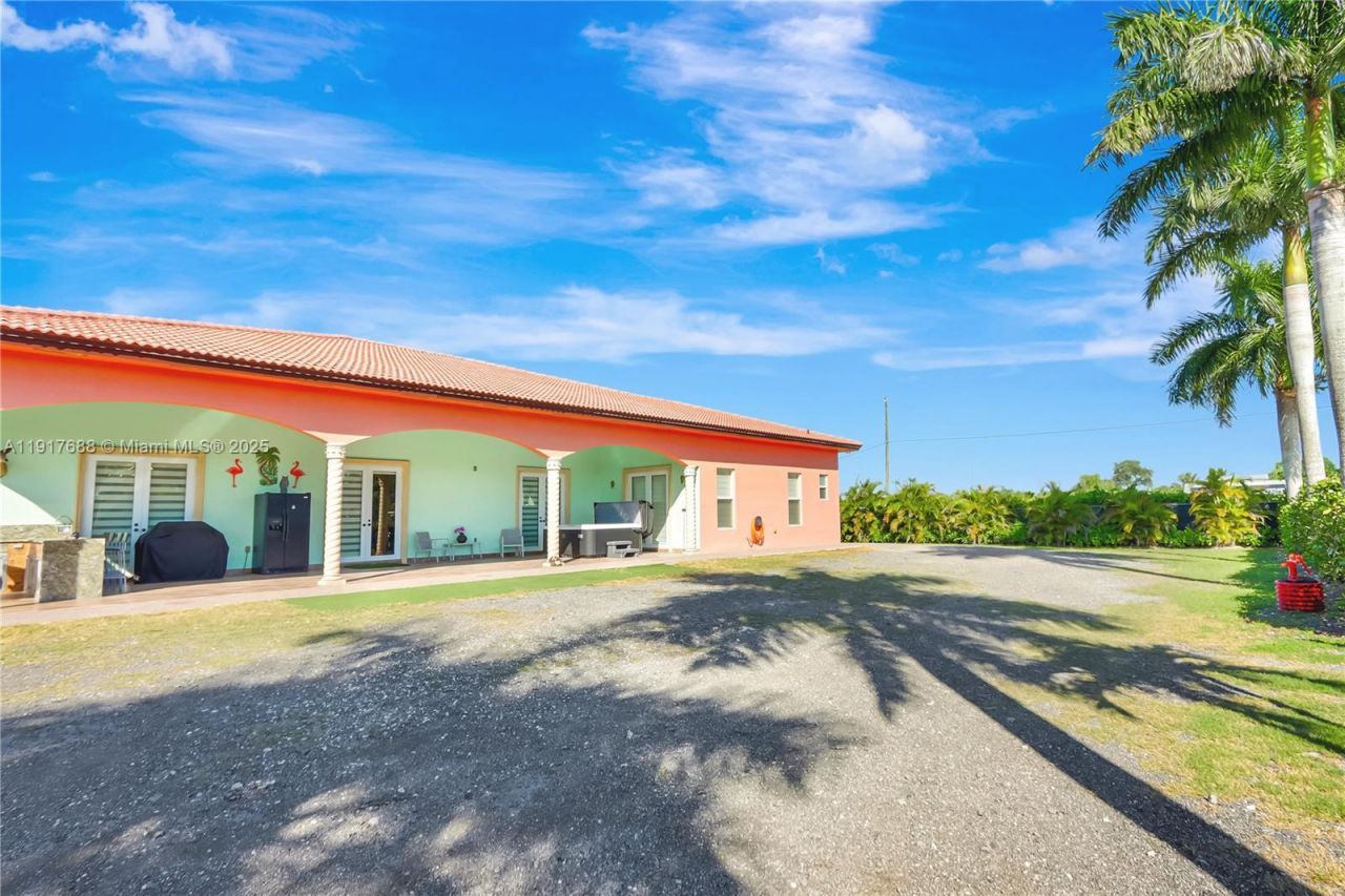 20455 SW 154th Ave, Miami, FL 33187 Photo