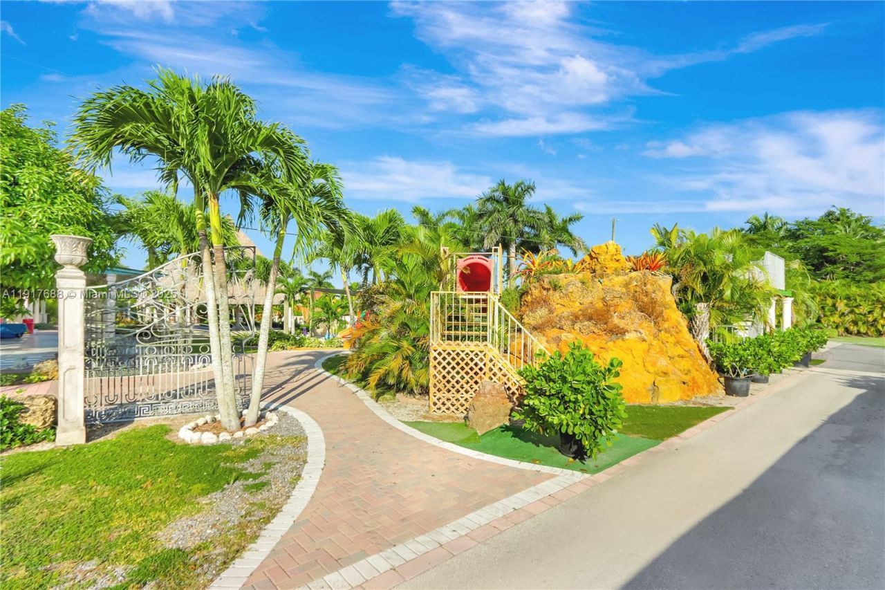 20455 SW 154th Ave, Miami, FL 33187 Photo