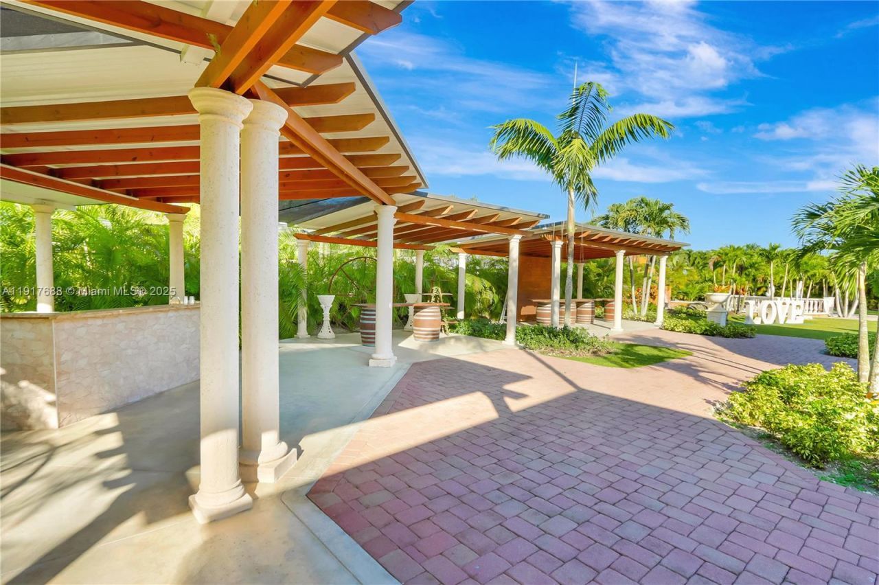 20455 SW 154th Ave, Miami, FL 33187 Photo