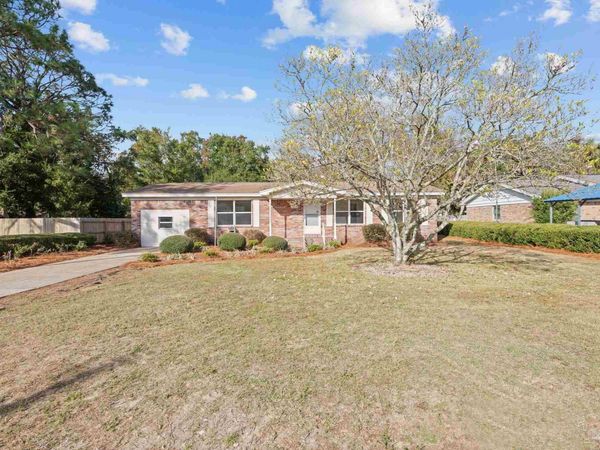 1810 Toni St, Pensacola, FL 32504