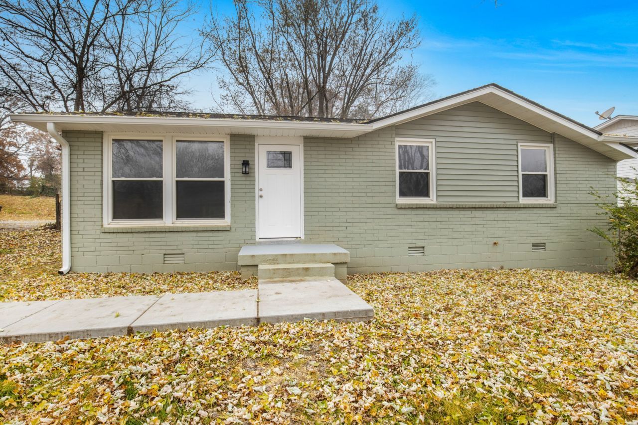 703 Hayes St, Springfield, TN 37172 Main Photo