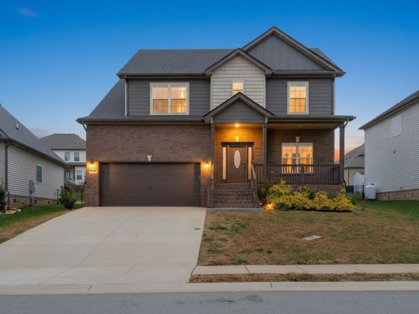 525 Low Country Ct, Clarksville, TN 37042