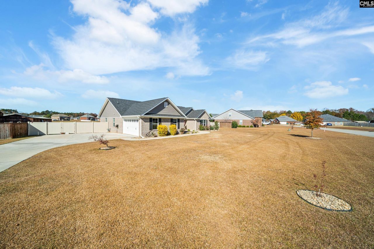 3565 Katwallace Circle  Photo 5