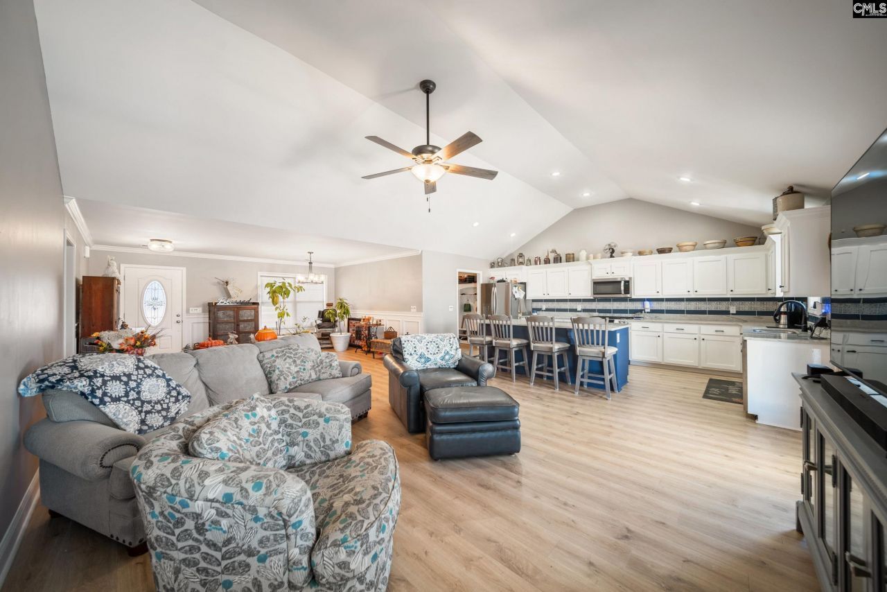 3565 Katwallace Circle  Photo 11