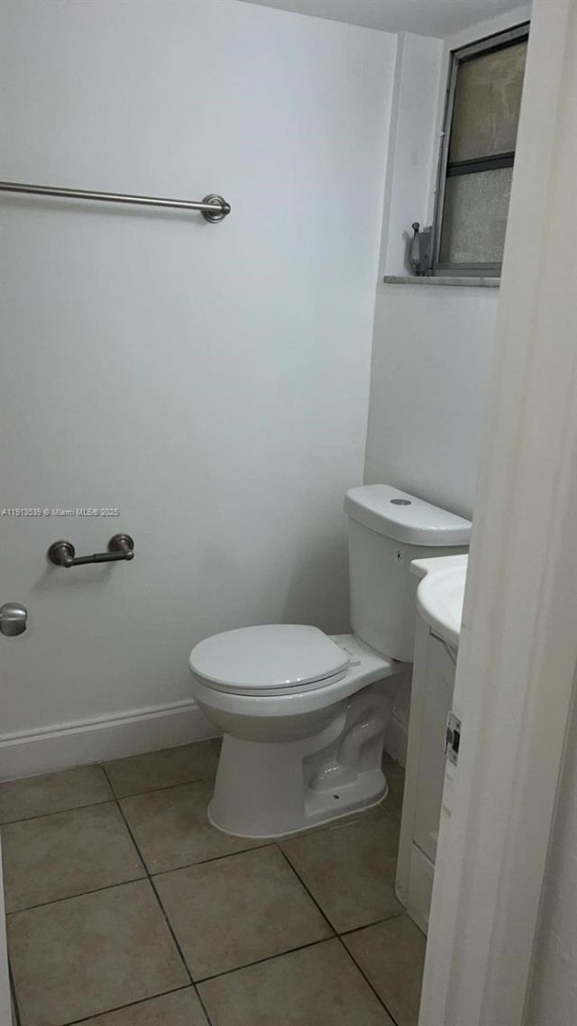 8860 Fontainebleau Blvd, Unit 403, Miami, FL 33172 Photo