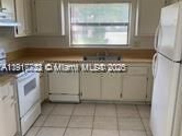 1314 White Pine Dr, Unit 8-B, Wellington, FL 33414