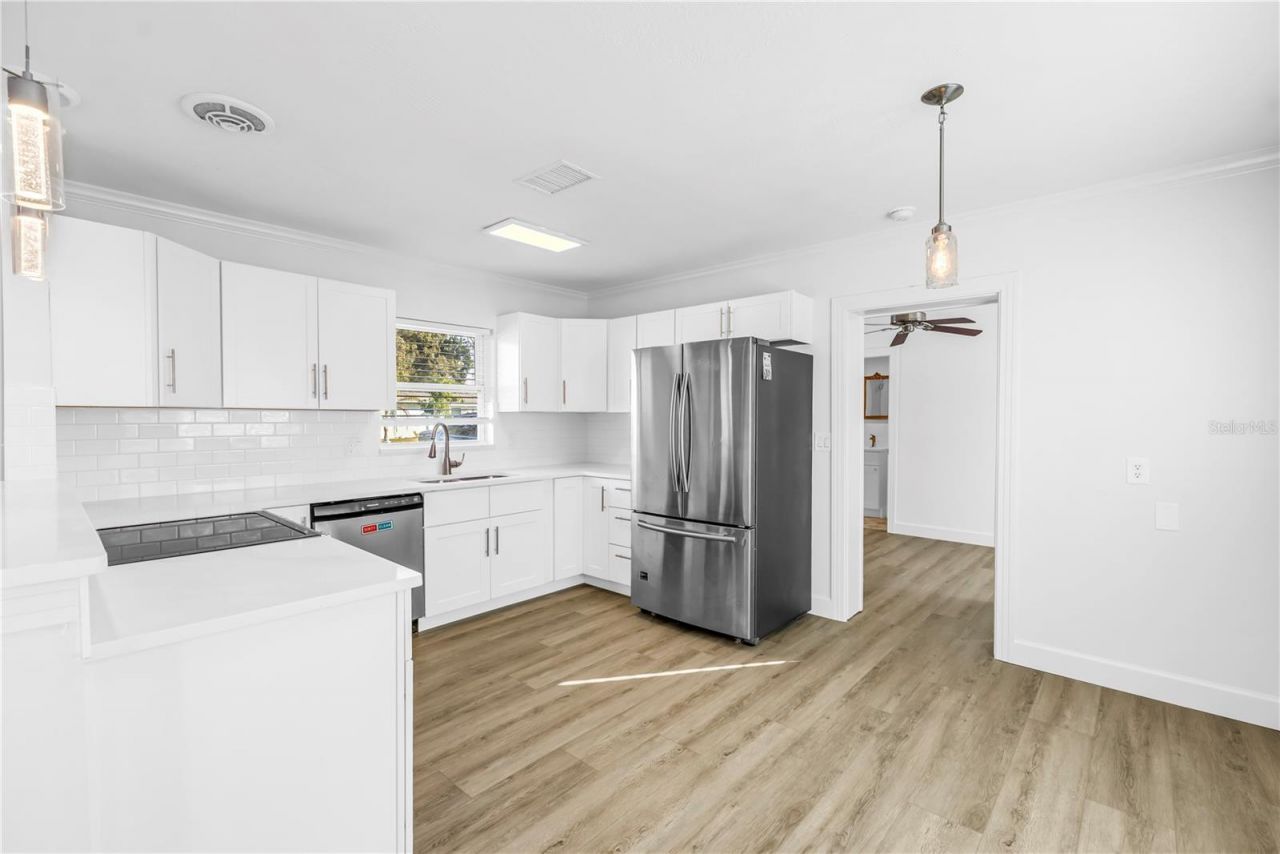 1200 76th Avenue N, Saint Petersburg, FL 33702 Photo