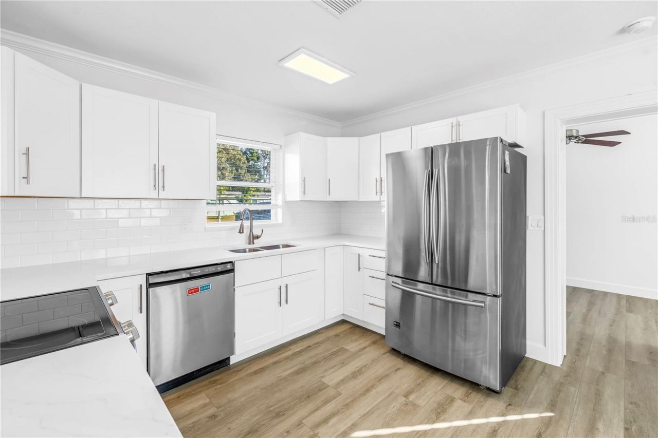 1200 76th Avenue N, Saint Petersburg, FL 33702 Photo