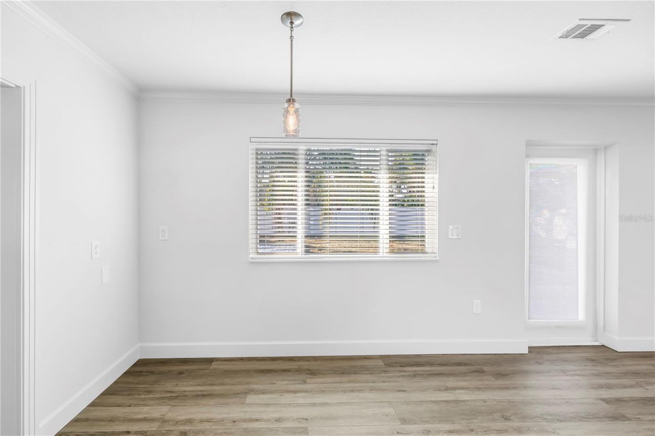 1200 76th Avenue N, Saint Petersburg, FL 33702 Photo