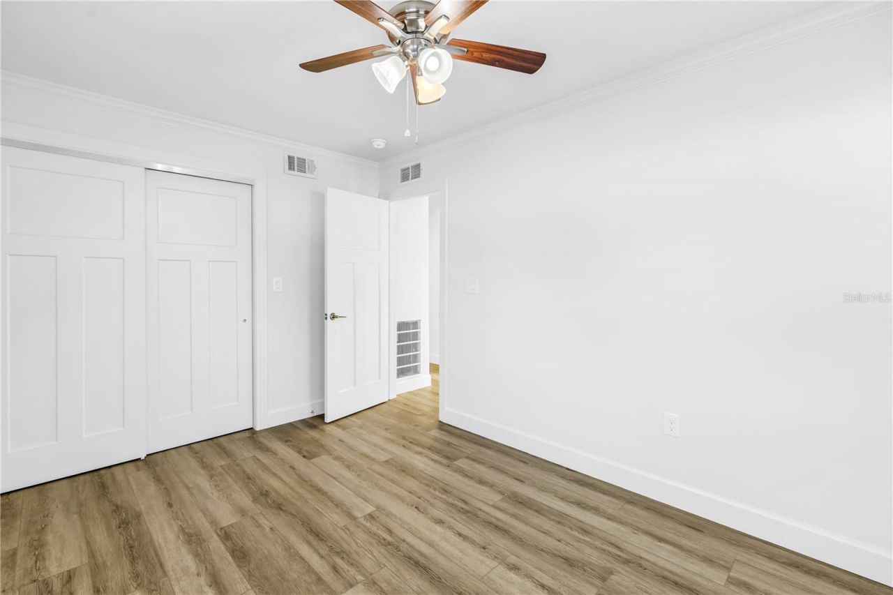 1200 76th Avenue N, Saint Petersburg, FL 33702 Photo