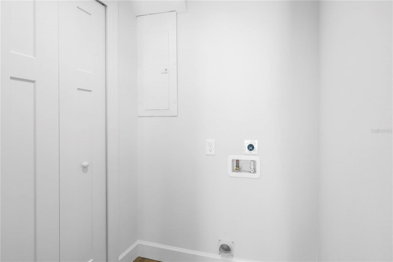 1200 76th Avenue N, Saint Petersburg, FL 33702 Photo