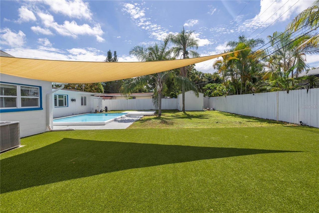 1200 76th Avenue N, Saint Petersburg, FL 33702 Photo