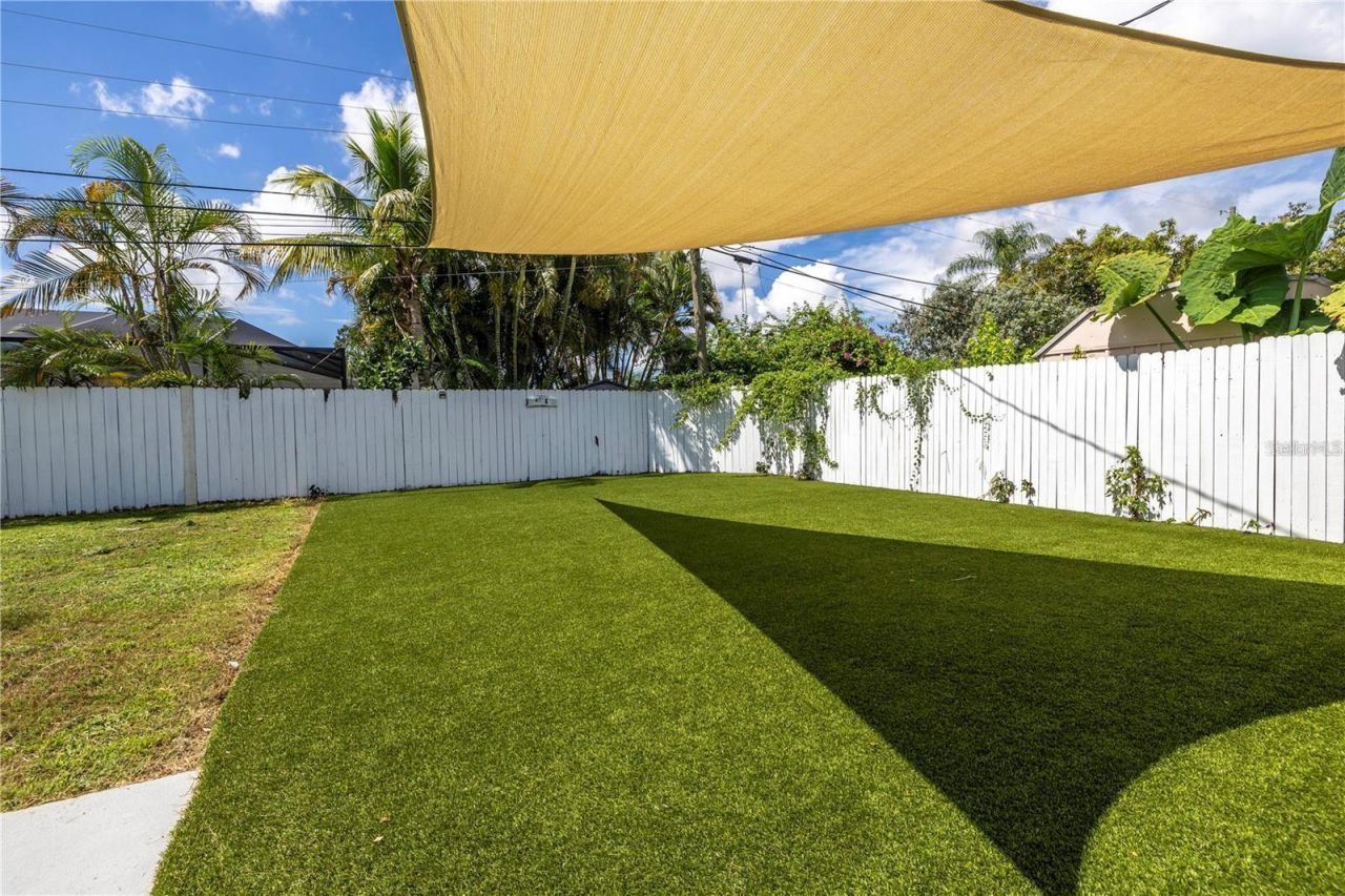 1200 76th Avenue N, Saint Petersburg, FL 33702 Photo