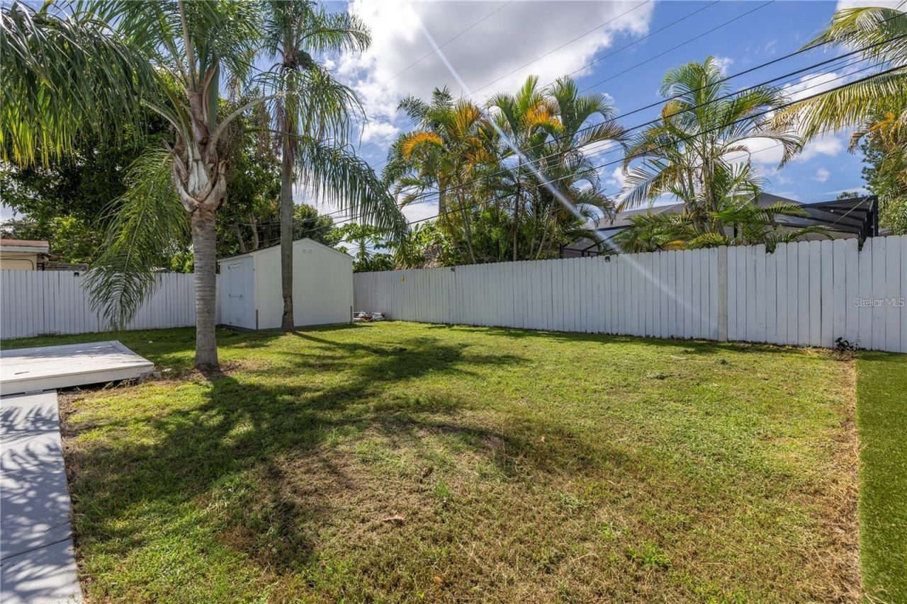 1200 76th Avenue N, Saint Petersburg, FL 33702 Photo