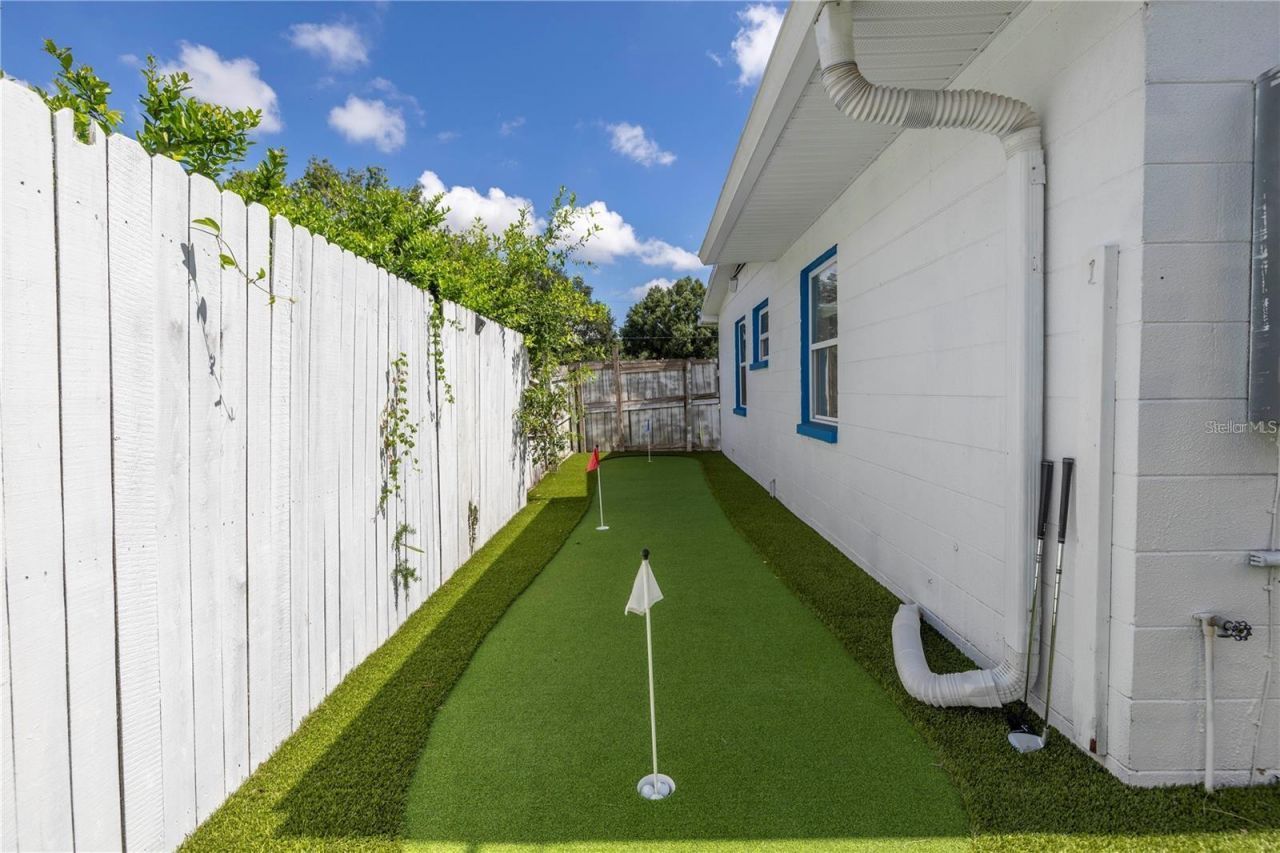 1200 76th Avenue N, Saint Petersburg, FL 33702 Photo