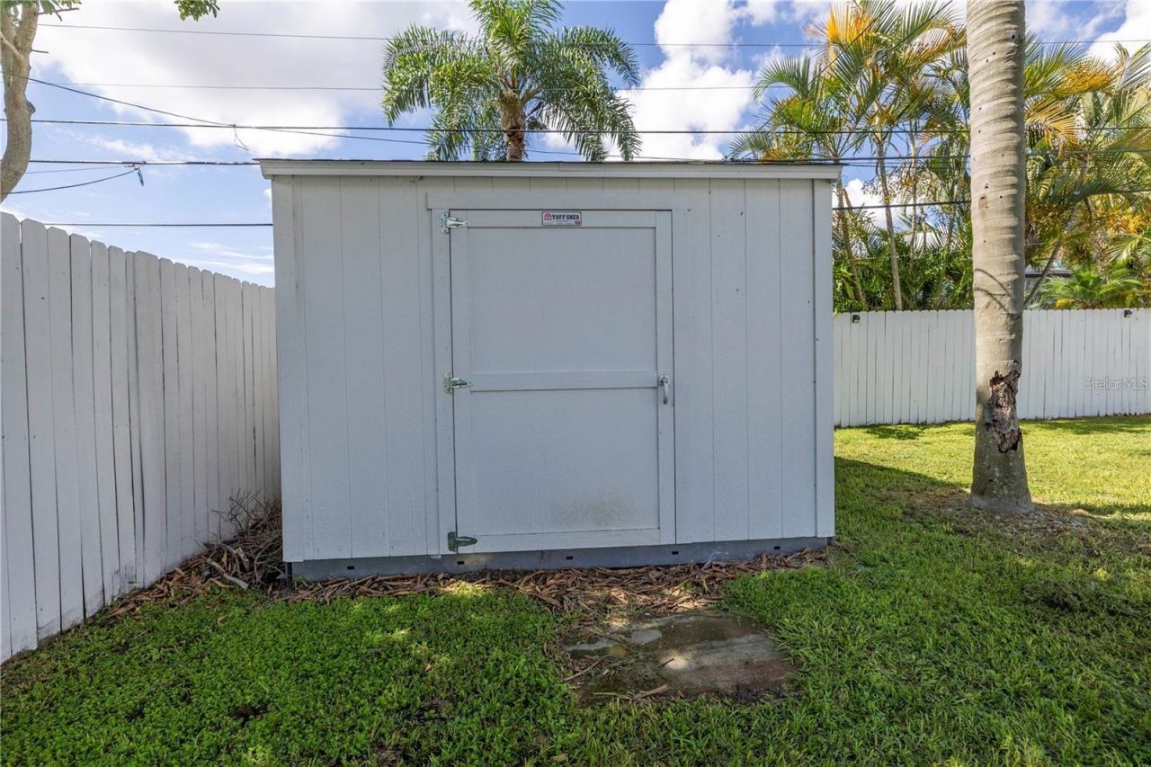 1200 76th Avenue N, Saint Petersburg, FL 33702 Photo