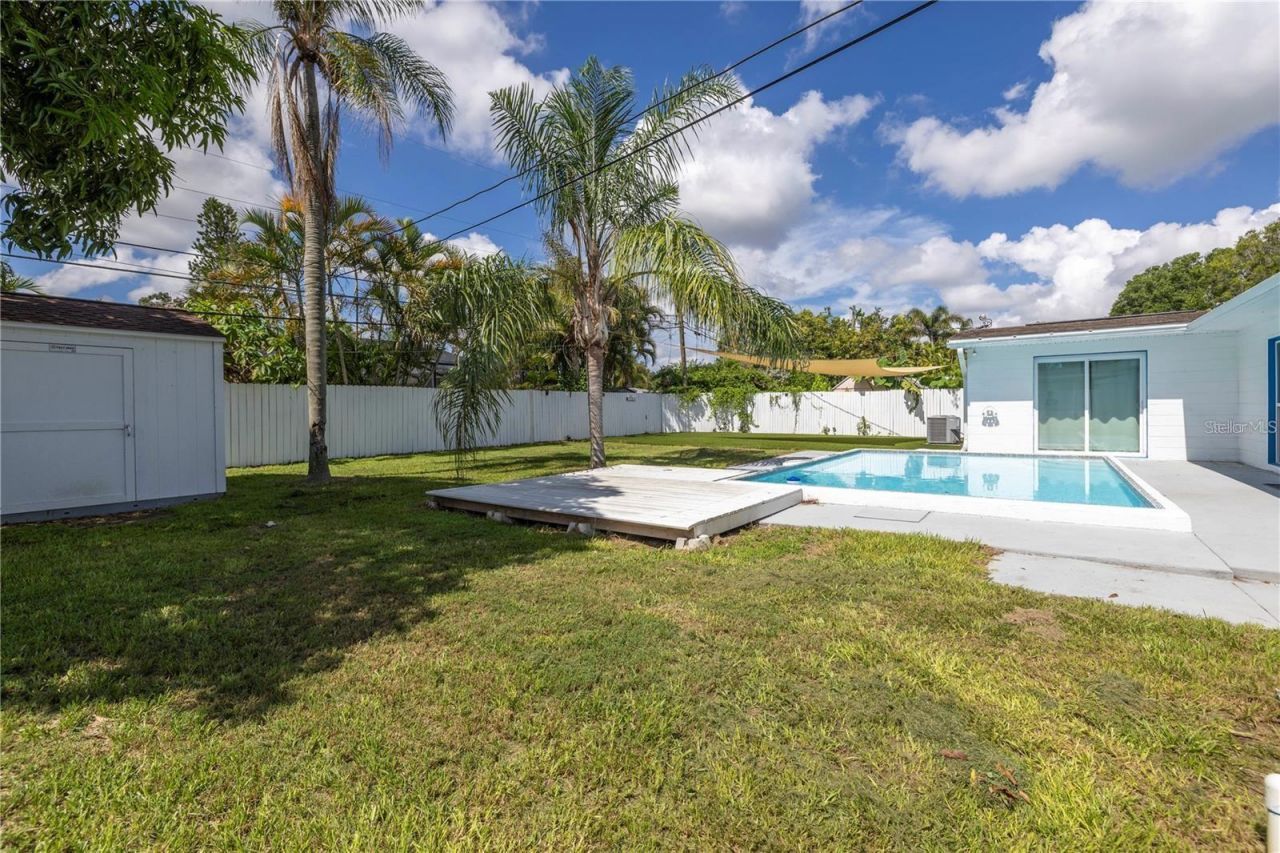 1200 76th Avenue N, Saint Petersburg, FL 33702 Photo