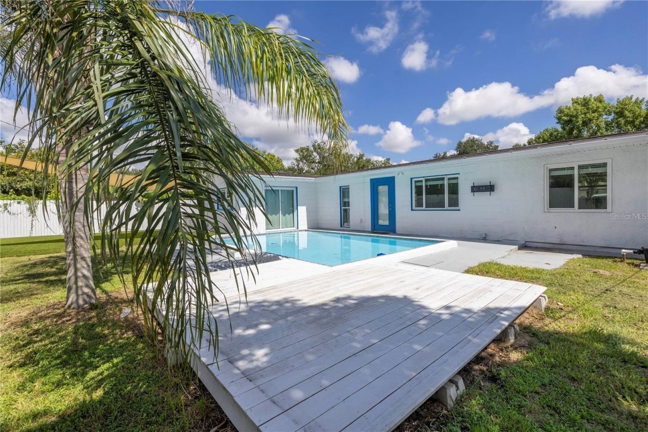 1200 76th Avenue N, Saint Petersburg, FL 33702 Photo