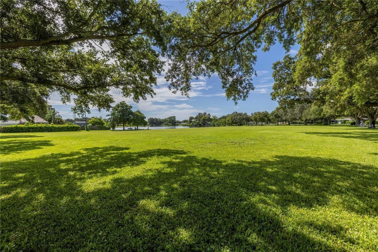 1200 76th Avenue N, Saint Petersburg, FL 33702 Photo