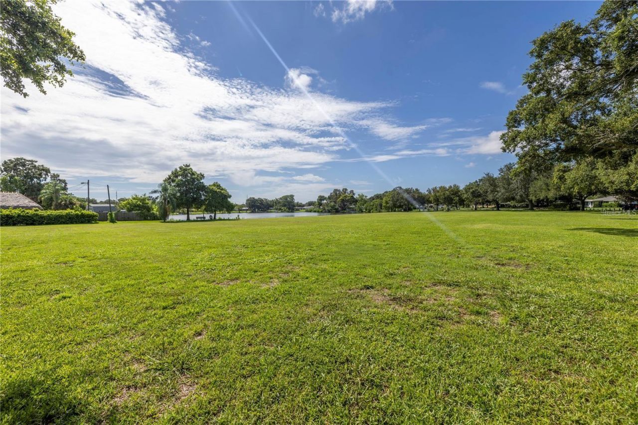 1200 76th Avenue N, Saint Petersburg, FL 33702 Photo