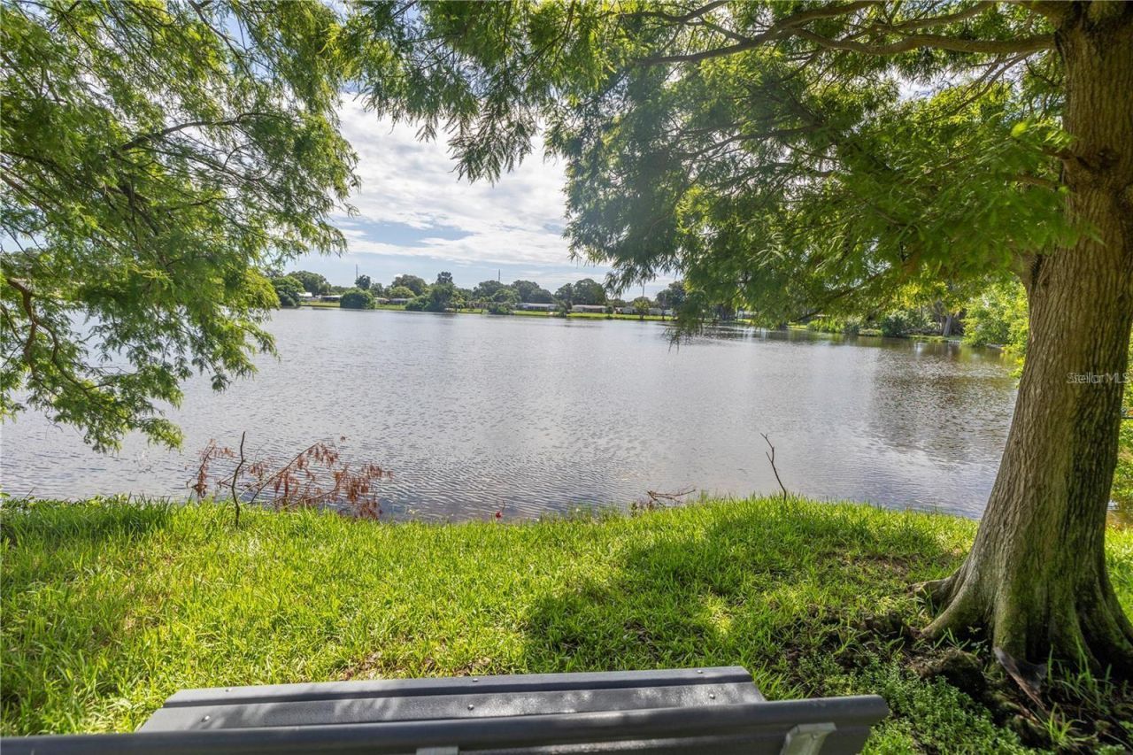 1200 76th Avenue N, Saint Petersburg, FL 33702 Photo