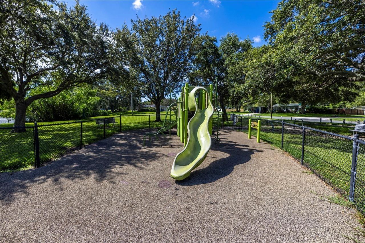 1200 76th Avenue N, Saint Petersburg, FL 33702 Photo