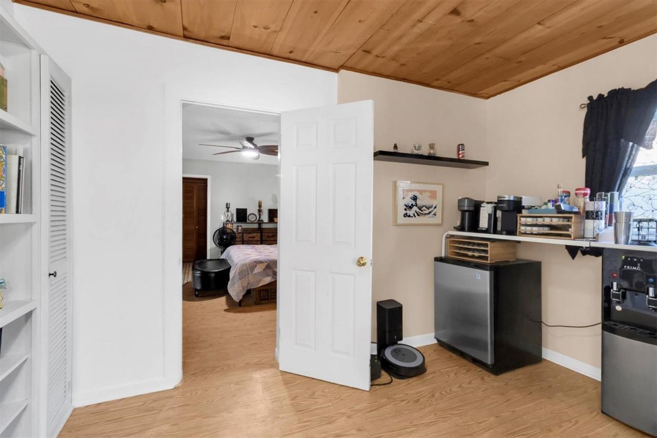 1797 Rainbow Boulevard, Clearwater, FL 33760 Photo