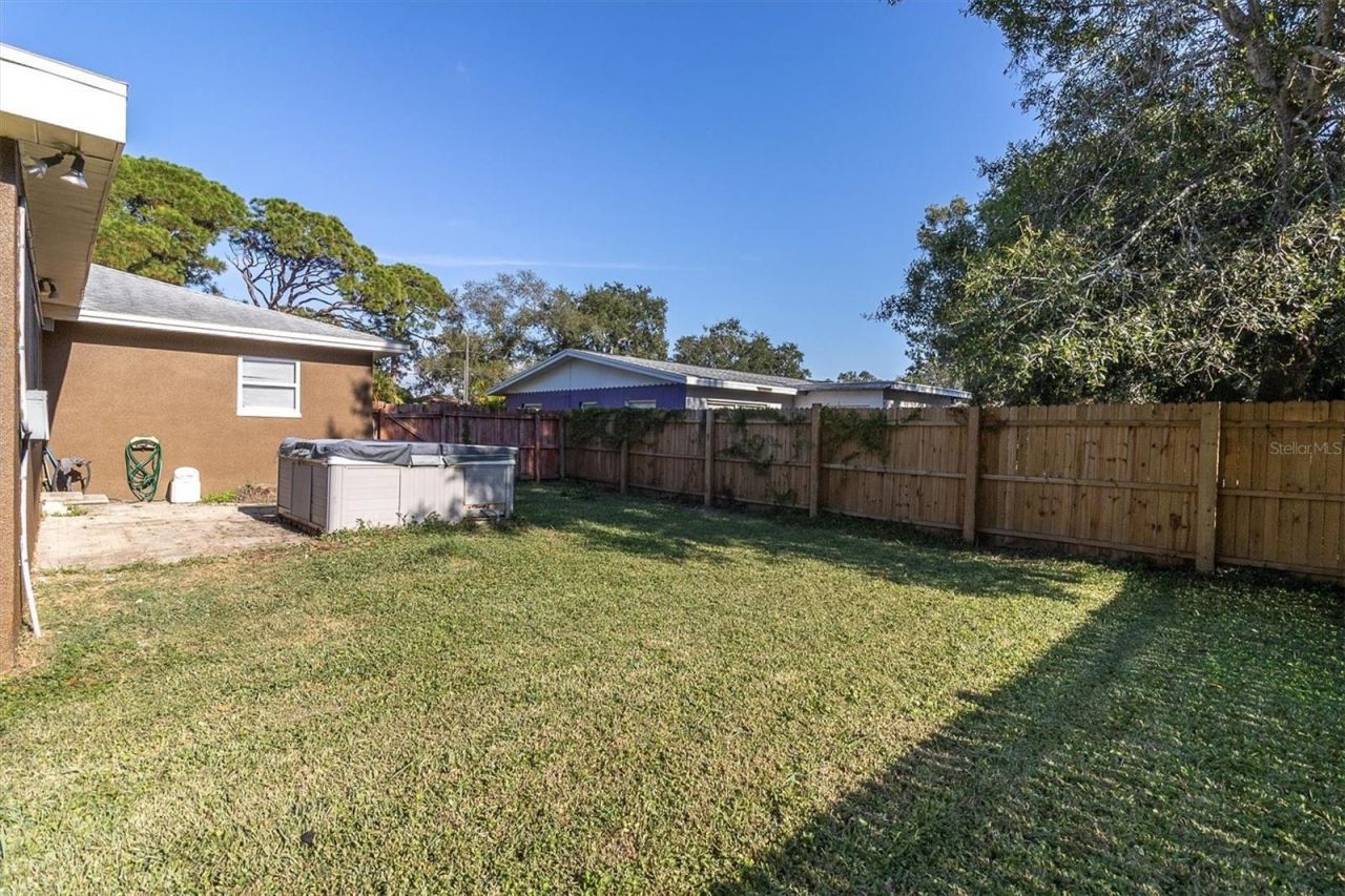 1797 Rainbow Boulevard, Clearwater, FL 33760 Photo