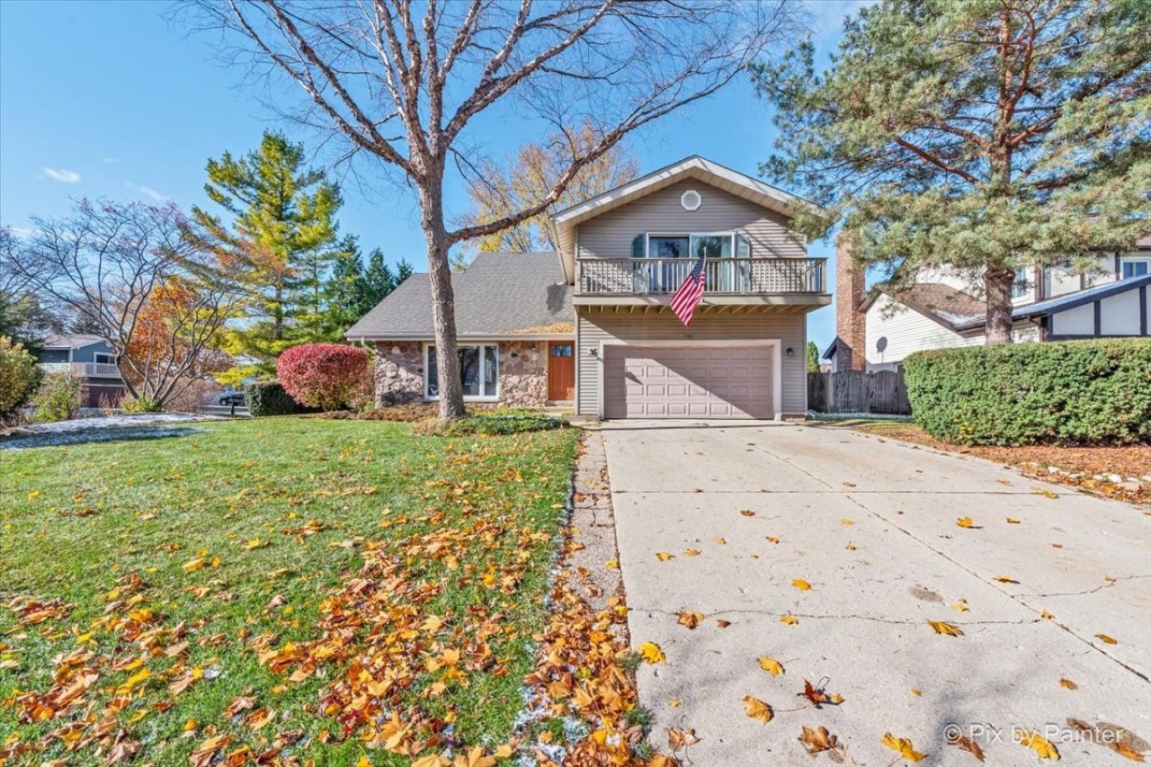 900 Sarasota Lane, Crystal Lake, IL 60014 Main Photo