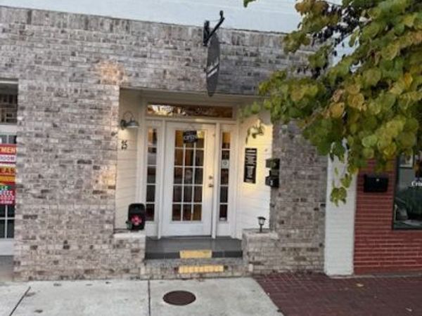 25 N Main St, Sparta, TN 38583