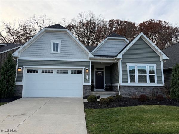 732 Buckeye Drive, Akron, OH 44303