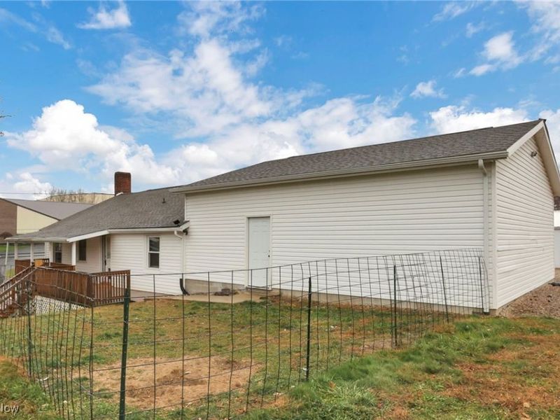 3585 East Pike, Zanesville, OH 43701 Photo 4