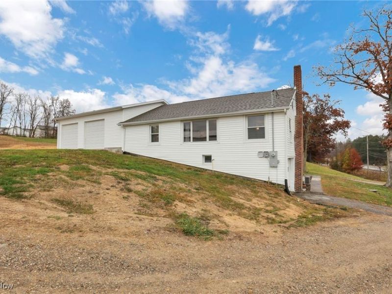 3585 East Pike, Zanesville, OH 43701 Photo 9