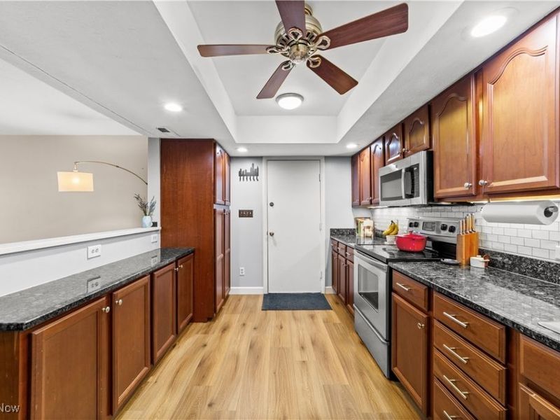 3239 Bay Landing Drive, Unit 30, Westlake, OH 44145 Photo 10