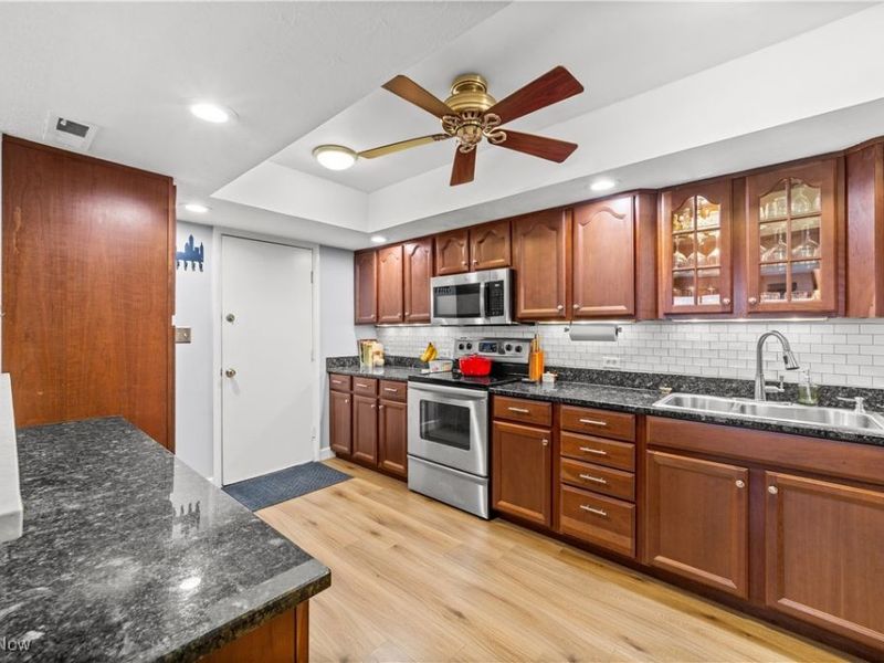 3239 Bay Landing Drive, Unit 30, Westlake, OH 44145 Photo 12