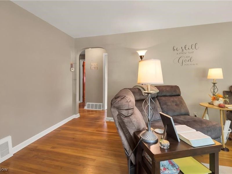 1763 Temple Avenue, Mayfield Heights, OH 44124 Photo 12