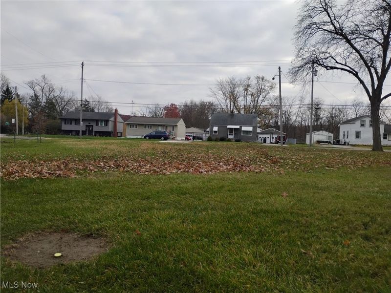 950 W River Road, Elyria, OH 44035 Photo 8