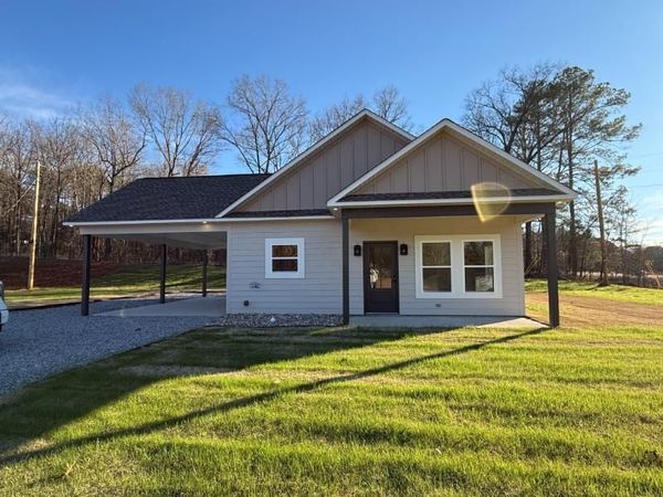 22 Barnett St., Nettleton, MS 38858
