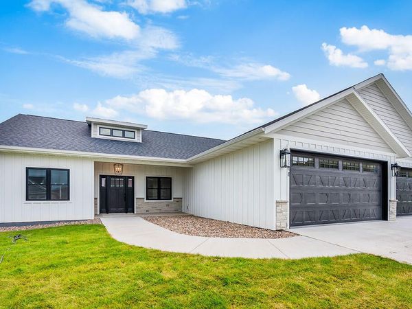 264 Southern Dr, Holmen, WI 54636