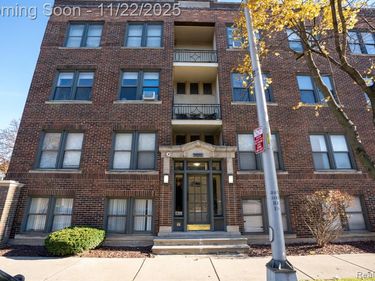 7750 3rd Street, Detroit, MI 48202