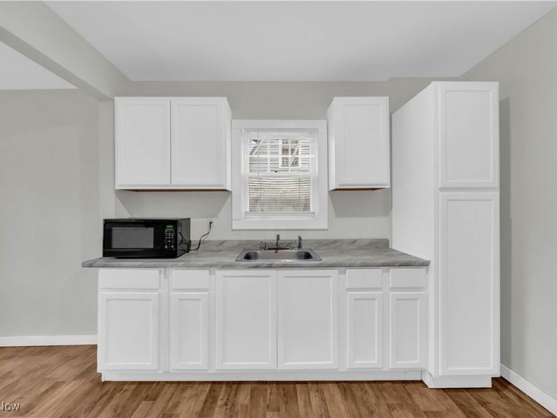 485 E Archwood Avenue, Akron, OH 44301 Photo 12