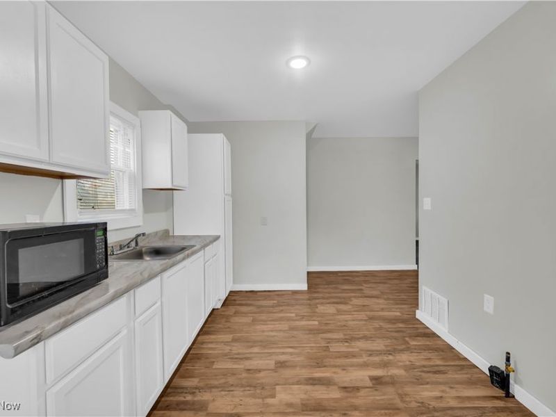 485 E Archwood Avenue, Akron, OH 44301 Photo 13